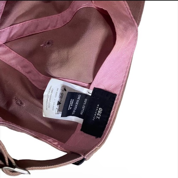 Caps - Picture 5 of 7